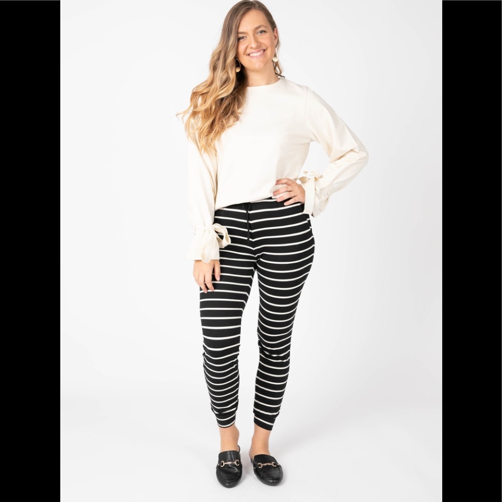 New with tags Black and cream stripe jogger